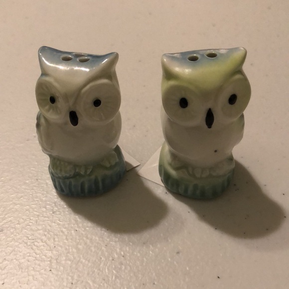 Owl Mini Salt & Pepper Shakers - Picture 4 of 10